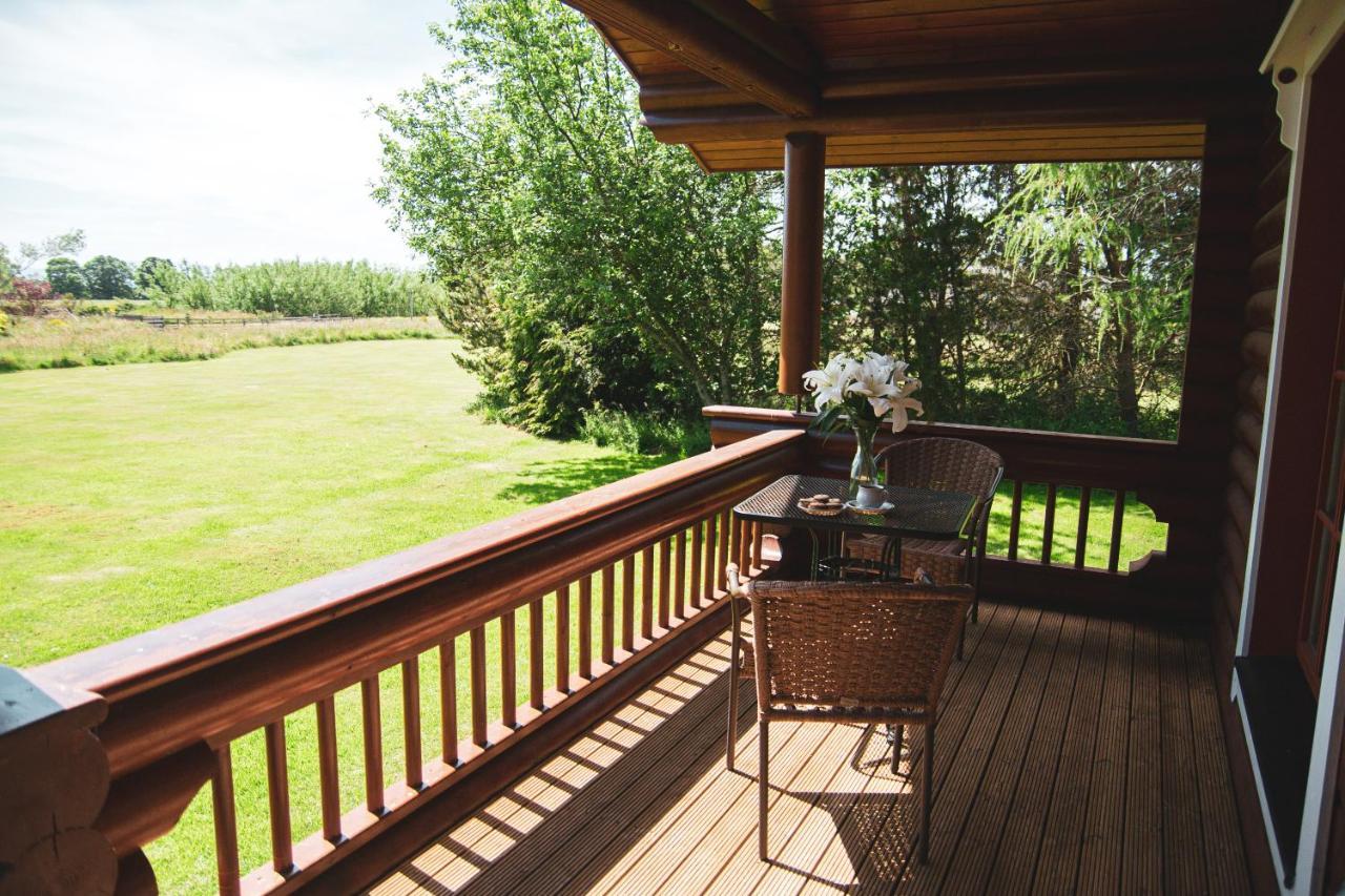 Tomatin - Luxury Two Bedroom Log Cabin With Hot Tub Berwick Upon Tweed Екстер'єр фото